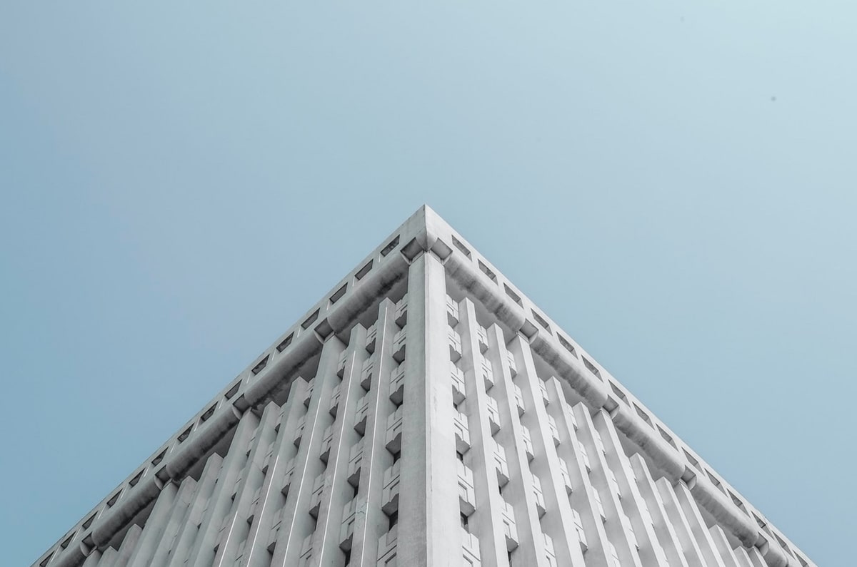 意甲媒体透露：米兰俱乐部高层经过会议后，决定响应阿莱格里要求，准备引进拉比奥特